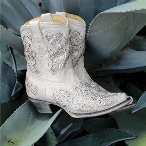 Corral A3550 Snip Toe White Cream Sparkly Rhinestone Boots